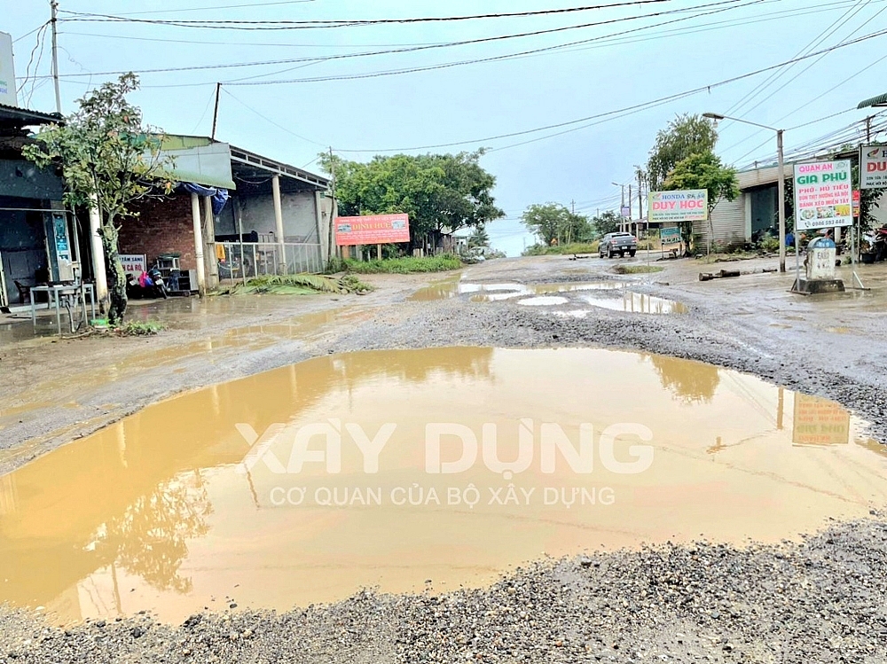 Đắk Lắk: Người dân “kêu trời” vì đường liên xã xuống cấp nghiêm trọng