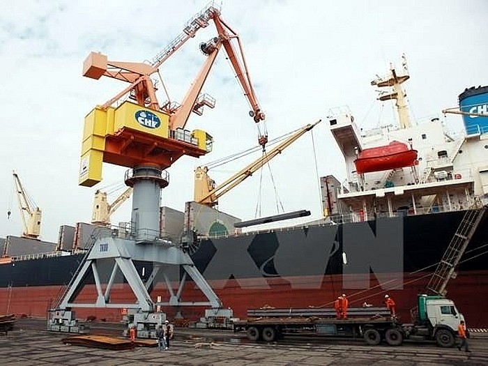 Tổng trị giá xuất nhập khẩu hàng hóa của Việt Nam tháng 4/2022 ước đạt hơn 65,43 tỷ USD