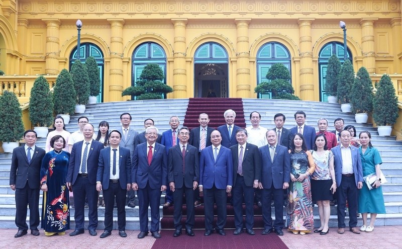 Chủ tịch nước Nguyễn Xuân Phúc gặp mặt Đoàn đại biểu Tổng hội xây dựng Việt Nam