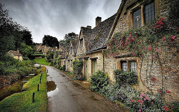 Những ngôi làng quyến rũ ở Anh