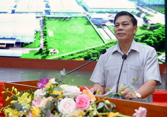 Thứ trưởng Bộ Xây dựng Nguyễn Văn Sinh nêu ba đề xuất để “gỡ nút thắt” về quy hoạch thành phố Hải Phòng