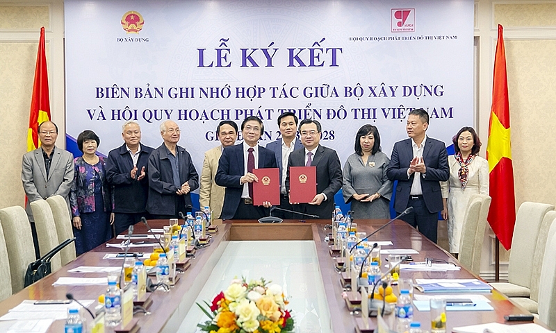Bộ Xây dựng và Hội Quy hoạch phát triển đô thị Việt Nam ký kết Biên bản ghi nhớ hợp tác