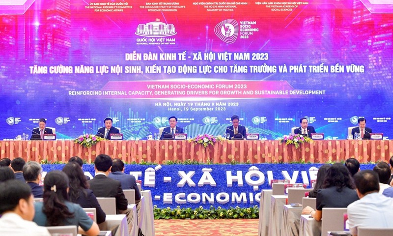Đẩy mạnh kinh tế số, kinh tế xanh