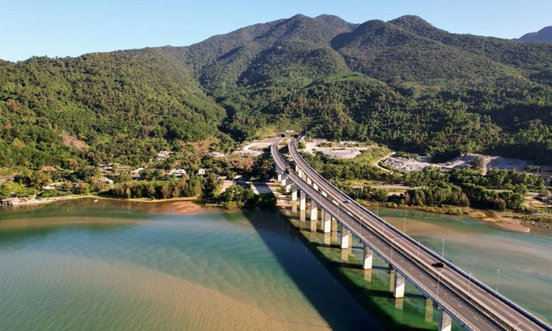 Hầm Hải Vân - không chỉ là bài toán rút ngắn thời gian