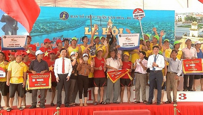 Quảng Bình: Lễ hội đua thuyền trên sông Nhật Lệ được công nhận Di sản phi vật thể quốc gia