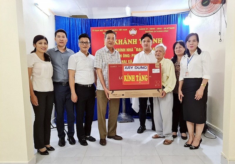 Báo Xây dựng đồng hành cải tạo nhà Đại đoàn kết cho cụ ông 63 năm tuổi Đảng tại Hải Phòng