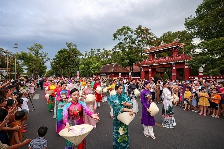 Sôi động sắc màu văn hóa tại Lễ hội đường phố Festival Huế 2022