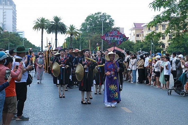 Sôi động sắc màu văn hóa tại Lễ hội đường phố Festival Huế 2022