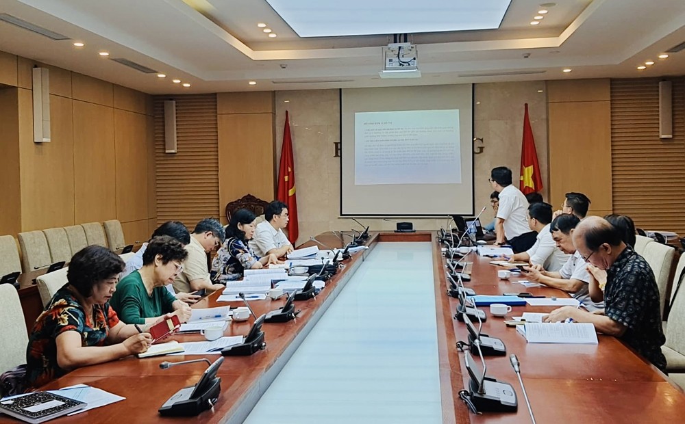 Nghiên cứu mô hình phân bố dân cư và hình thái đô thị tại các đô thị lớn ở Việt Nam