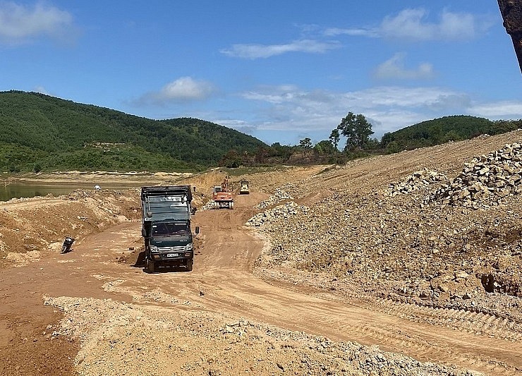 Hà Tĩnh: Bất cập các công trình hồ đập chậm tiến độ, khó đảm bảo vượt lũ