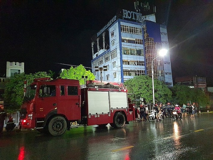 An Dương (Hải Phòng): Một phần của khách sạn Hải Yến đổ sập trong đêm