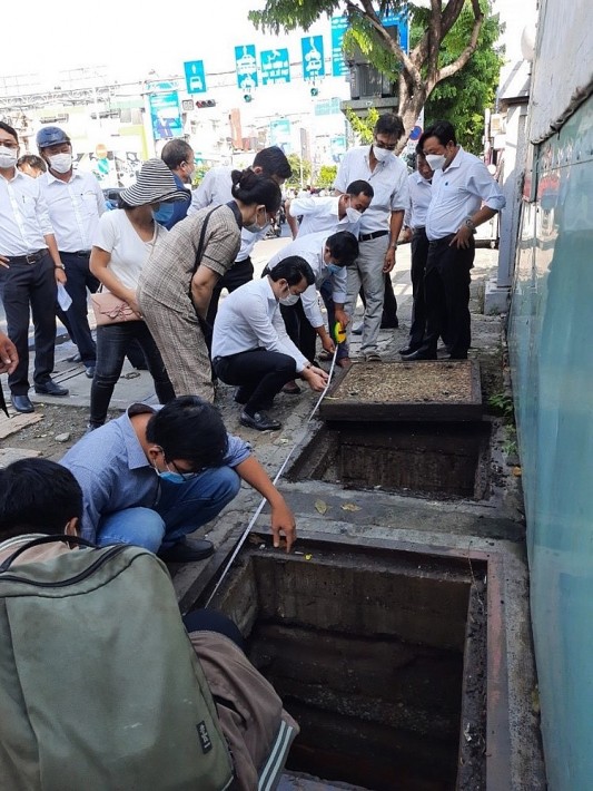 Dự án cải tạo kênh A41 sân bay Tân Sơn Nhất: Dân bức xúc vì lệch tim kênh và vỉa hè quá rộng