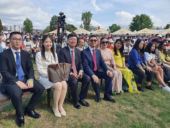 Đại sứ quán Việt Nam tại Slovakia phối hợp hỗ trợ Hội người Việt Nam tại Slovakia tổ chức “Ngày Việt Nam”
